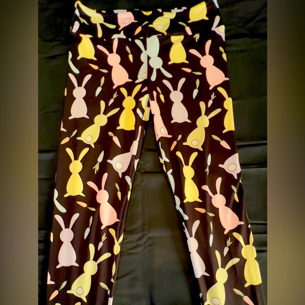 Cute little bunny, themed leggings, size OS
